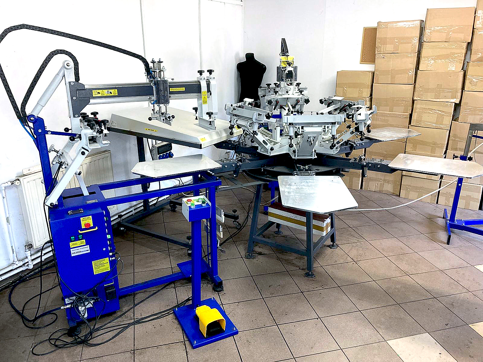 Półautomat sitodrukowy HA 3550 i karuzela